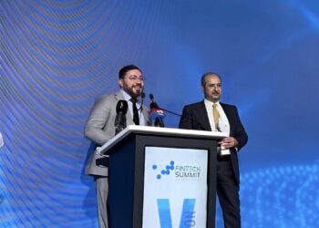 شركة AWT تحصد جائزتين مرموقتين في قطاع التكنولوجيا المالية من مؤسسات عالمية