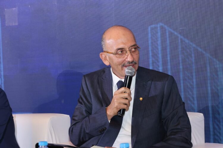 علاء فكري : طول الاجراءات واثبات الدخل والثقافة الراسخة معوقات مزمنة امام التمويل العقاري