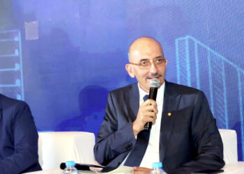 علاء فكري : طبيعة السوق تجعله بعيدا عن الانخفاضات السعرية والمعروض يخاطب شريحة واحدة من العملاء