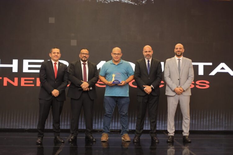 البستانى تكرم شركاء النجاح لتحقيق المستهدفات البيعية لمشروع “نوفا اسكوير” وتطرح المرحلة الثانية