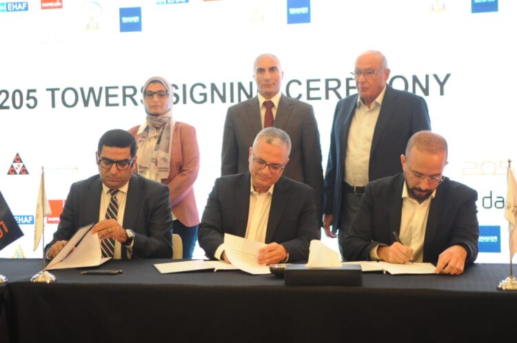 توقيع 3 اتفاقيات لتنفيذ أطول أبراج بغرب القاهرة بالشراكة بين هيئة المجتمعات وأركان بالم