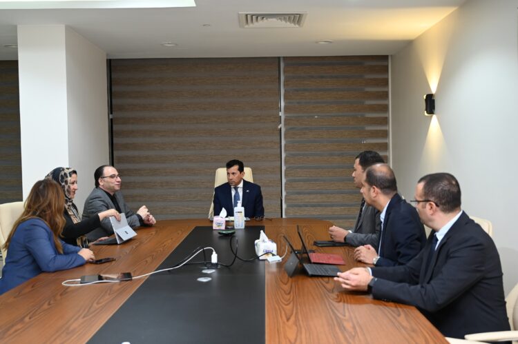 المستشار الاقتصادي أيمن حامد سليمان يلتقي وزير الشباب والرياضة لبحث تنفيذ مشروع كبير بالعاصمة الإدارية الجديدة