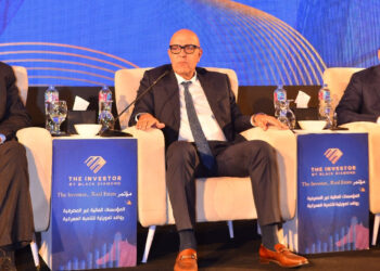 أحمد صبور يكشف موعد ونسبة طرح الأهلي صبور في البورصة