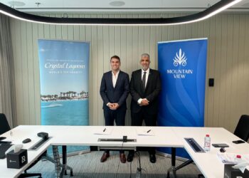 ماونتن ڤيو وكريستال لاجونز يوقعان شراكة استراتيجية بإجمالي استثمارات 5 مليارات جنيه لإنشاء بحيرات داخل مجتمعات ماونتن ڤيو