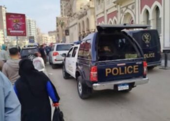 وفاة عقيد شرطة اثناء اعتداء أحد المترددين على فرع بنك مصر بالفيوم