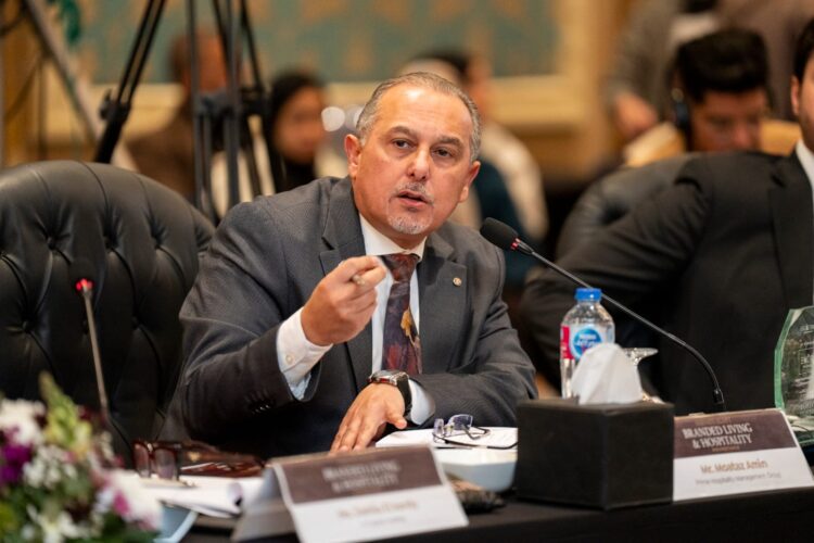 معتز أمين: توافر شركات الإدارة المتخصصة يعزز من إقبال العملاء الأجانب للاستثمار في منتج الشقق الفندقية أو تأجير وحدات الضيافة