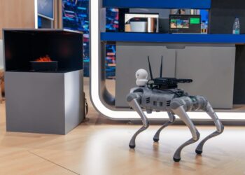إريكسون تستعرض كلبها الروبوتي “روكي” المدعوم بتقنية الجيل الخامس في LEAP 2025