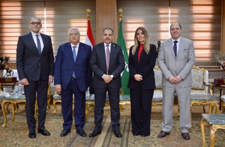 البنك الزراعي المصري يساهم في تجهيز 250 عروسة ويوزع 40 ألف قسيمة مواد غذائية على الأسر الأكثر احتياجاً بمحافظات القناة بالتعاون مع مؤسسة حياة كريمة