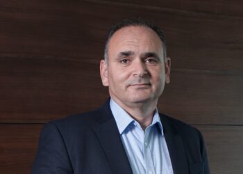 “فوربس” تختار أمين سراج العضو المنتدب لشركة هايد بارك العقارية بقائمة قادة الشركات العقارية الأكثر تأثيرًا في الشرق الأوسط لعام 2025