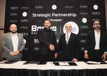 “بروة للتنمية” توقع اتفاقية شراكة استراتيجية مع “المصرية للاتصالات “we لتوفير حلول تكنولوجية ذكية بجميع مشروعاتها