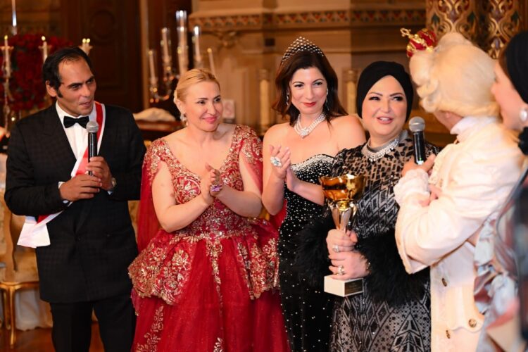 الصور الكاملة .. الوزراء والسفراء ونجوم الفن والاعلام يشاركون الامراء بمراسم “الجراند بول” الملكي بقصر عابدين