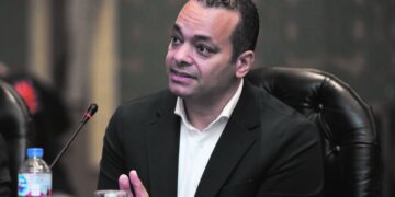 د. أحمد صقر: السوق العقاري المصري يمر بمرحلة تصحيح شاملة.. والتعويم وضع الجميع أمام اختبار الالتزام