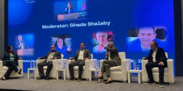 تكريم إيهاب عبد العال في مؤتمر «Hotel Tech» لدوره في دعم وتطوير خدمات الضيافة وتحديثها