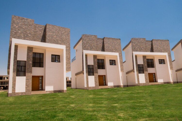 مجموعة رمكو تُحقق تقدمًا جديدًا في أعمال تسليم مشروع “ستيلا 2” بالعين السخنة