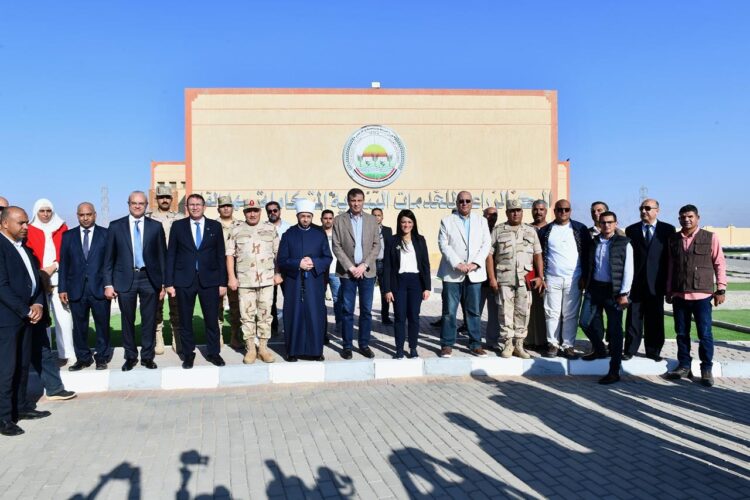 QNB مصرى ومركز بحوث الصحراء يوزعان مشروعات تنموية على المزارعين في سهل القاع بجنوب سيناء