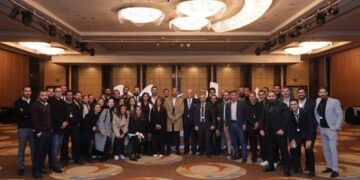 شركة «AEMP» و«LARZ» يعلنان شراكة استراتيجية لإنتاج المحتوى الدعائي والوثائقي لثلاثة مشروعات كبرى