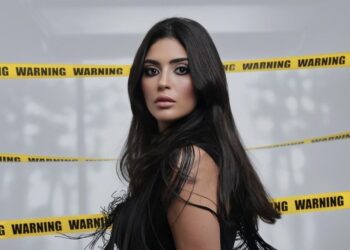 المغربية صافية التازي تتخطى ال 1.6 مليون مشاهدة ب”اول نظرة” .. وتجري جلسات عمل لدويتو باللهجة المصرية