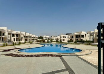 «كايرو كابيتال للتطوير» تحقق إنجازا استثنائيا بتسليم 3 مشروعات فيلات بغرب القاهرة خلال عامين