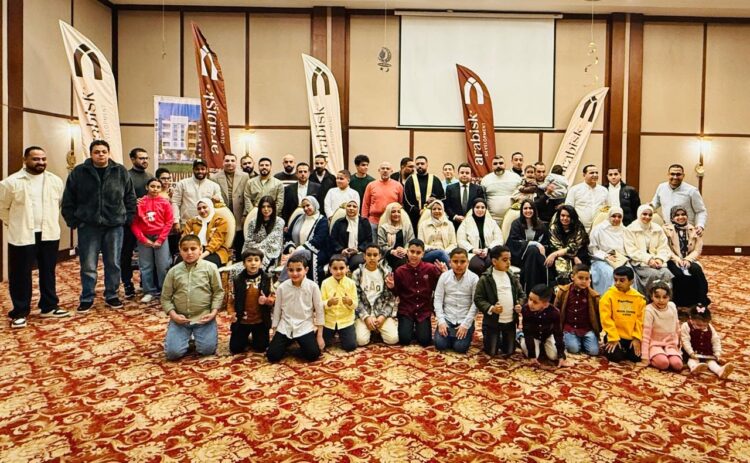«أرابيسك للتطوير العقاري» تعزز ثقافة العمل المؤسسي عبر إفطار رمضاني يجمع فريقها وشركاء النجاح