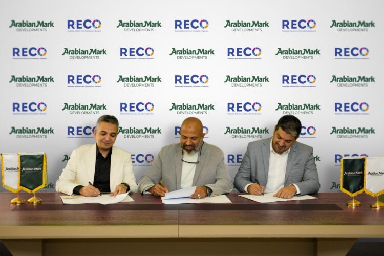 شركة «Arabian Mark Developments» تعلن عن تعاقد استراتيجي مع «RECO» بمشروع «REWAQ Residence»