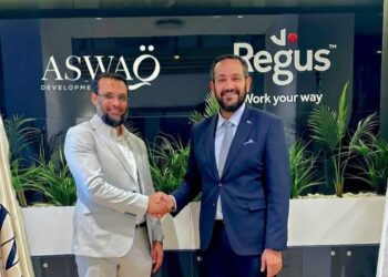 “أسواق للتطوير” توقع اتفاقية تعاون مع IWG العالمية لتواجد مقر Regus بـ”مول سولاريا” في الشروق