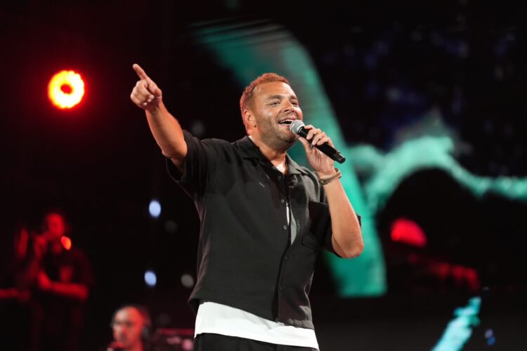 بالصور .. رامي صبري يشعل 6 أكتوبر ب أضخم حفل صيفي وحضور عربي وخليجي لافت .. ويعلن عن إطلاق “القمر” 16 يونيو