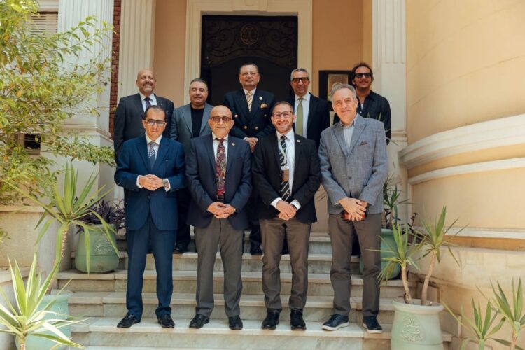 «هوم تاون للتطوير» تخطط لإطلاق برنامج تدريب عملي للشباب بالتعاون مع كلية الفنون الجميلة