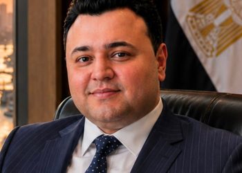 دراسة لأسامة زرعي: الصناديق تقود شراء الذهب والبنوك تستحوذ على 88.5% من مراكز البيع